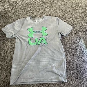 Under armor shirt